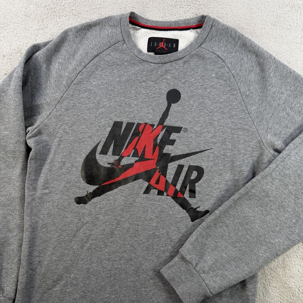 Nike Air Jordan Sweatshirt Men Small Grey Black Fleece Pullover Crewneck Jumpman
